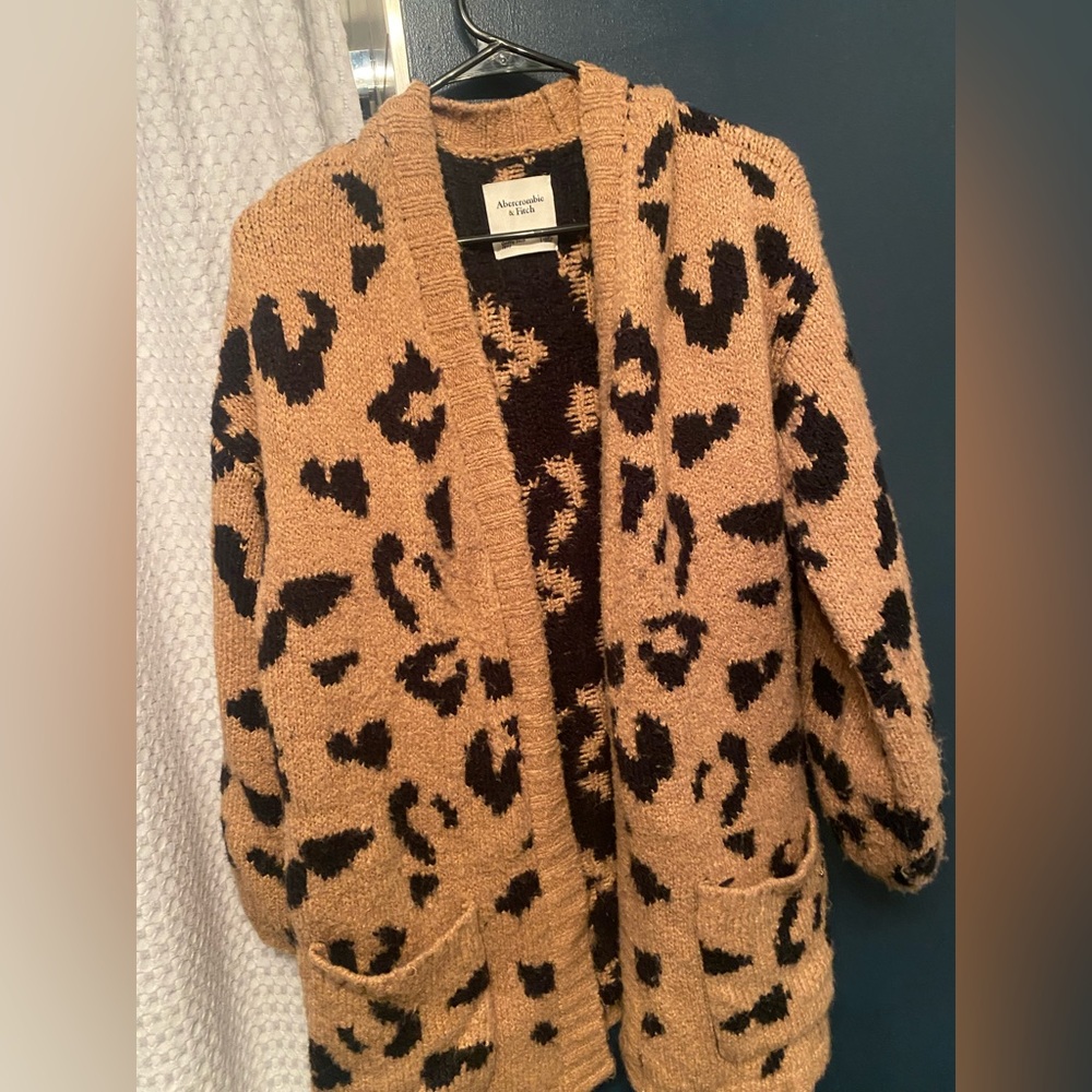 Abercrombie & Fitch women’s Leopard Cardigan